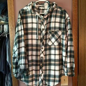 Maurice’s 3xl Plaid Shacket Green